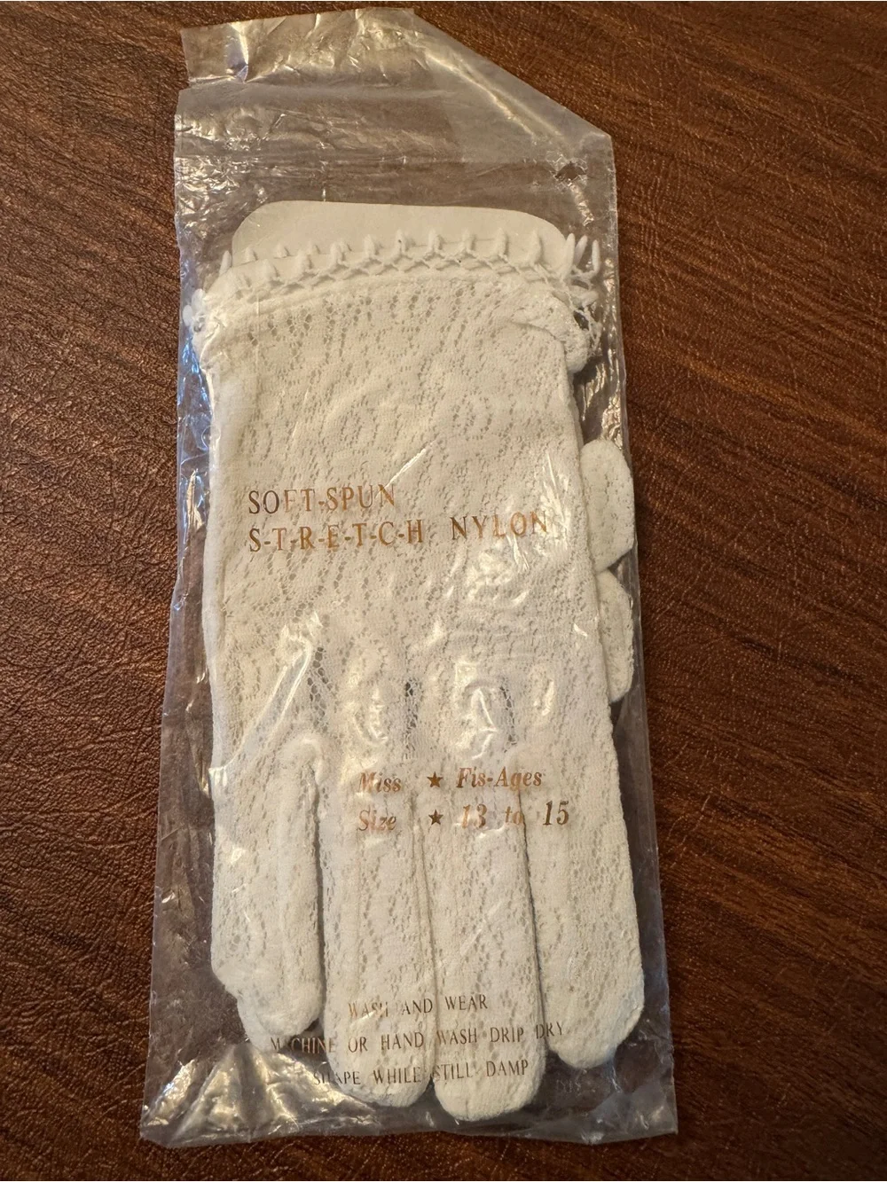 3 pairs girls White stretchy nylon with Trim Gloves - size 13-15